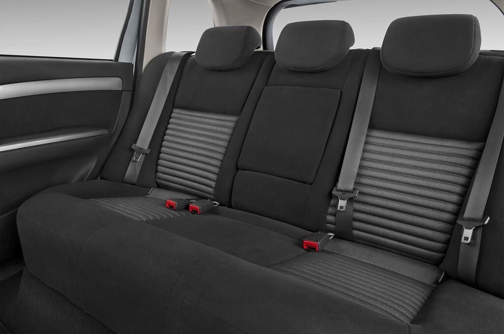 FIAT Croma (Baujahr 2010) Emotion 5 Türen Rücksitze