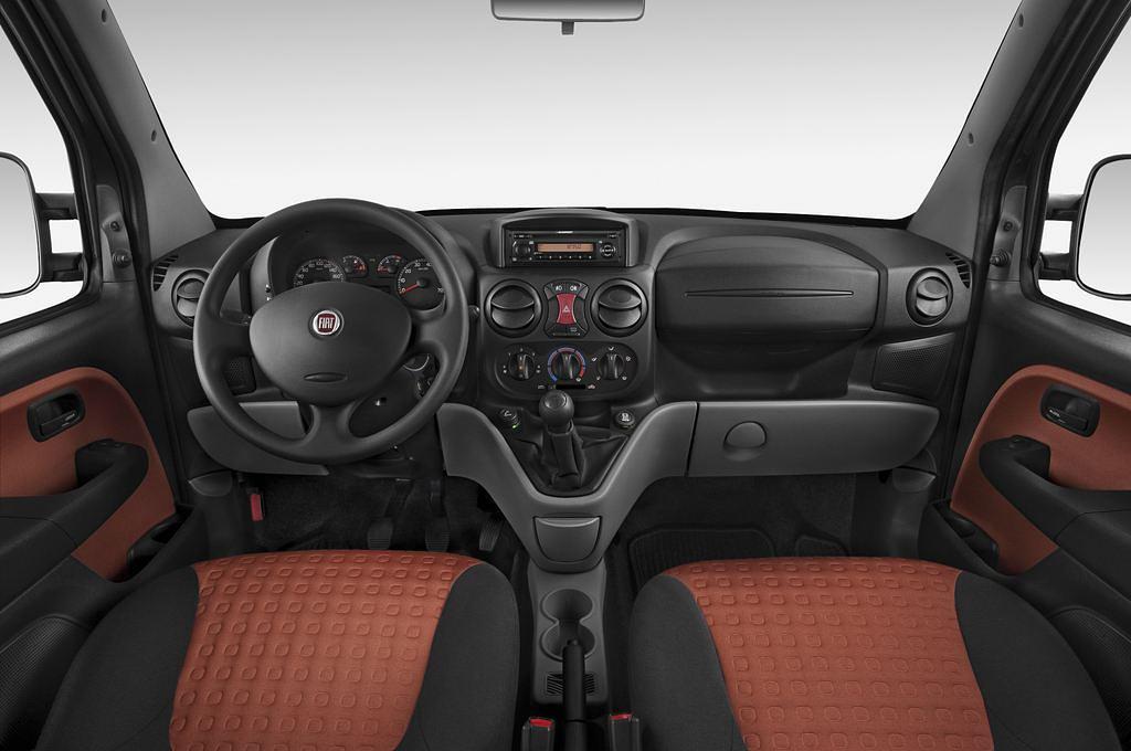 FIAT Doblo (Baujahr 2010) Dynamic 5 Türen Cockpit und Innenraum