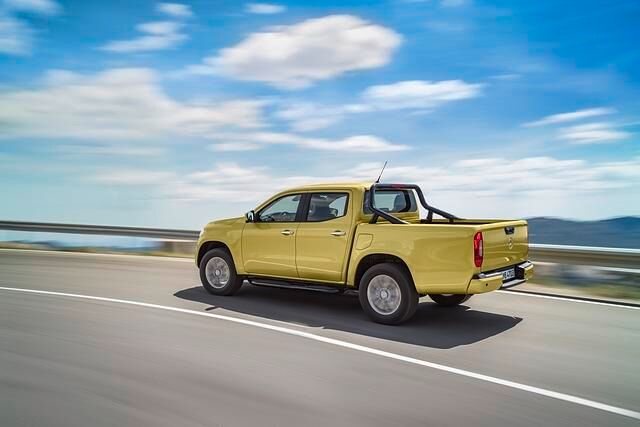 Angeboten wird die X-Klasse nur als Doublecab, also als Viertürer mit fünf Sitzplätzen