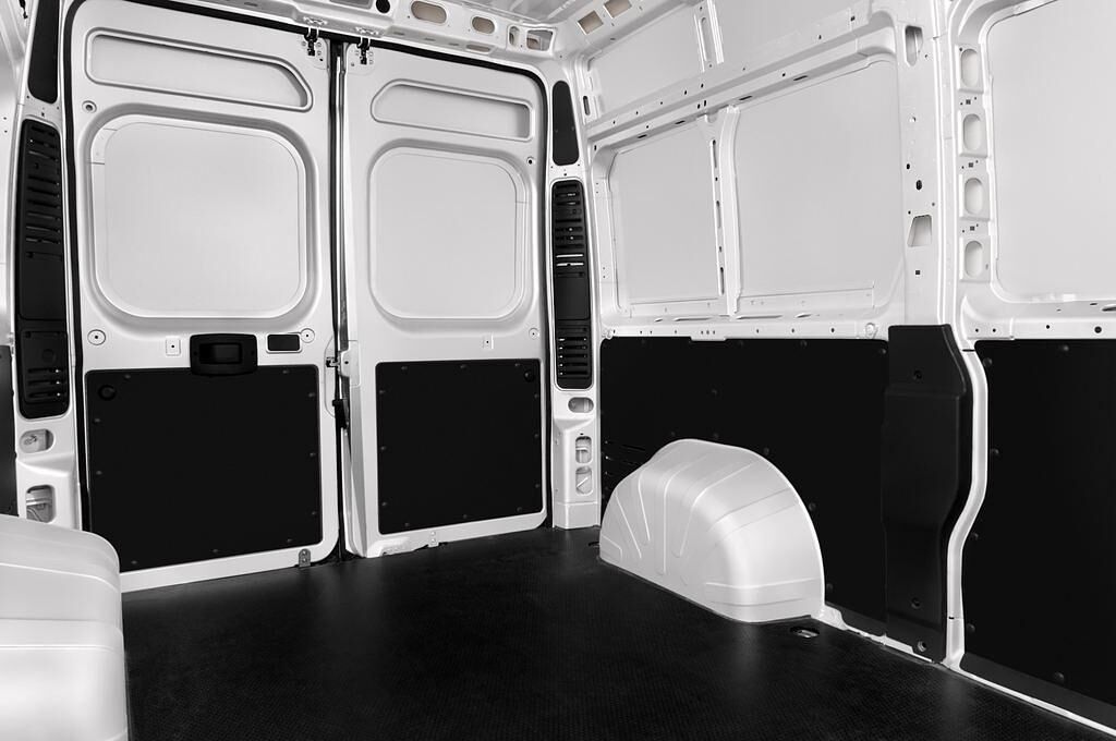 FIAT Ducato Warentransport (Baujahr 2016) 33 130 Multijet L2H2 4 Türen Rücksitze
