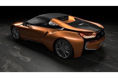 BMW i8 Roadster 2018 - große Parallelen zur Studie, die auf der CES 2016 gezeigt wurde