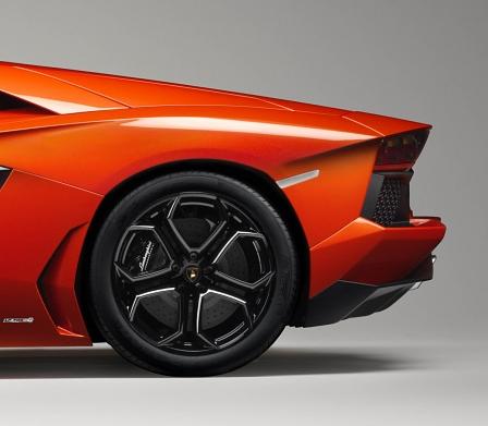 Lamborghini Aventador LP 700-4