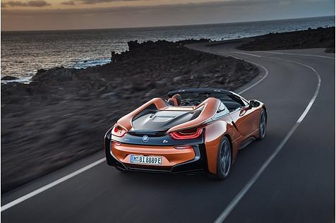 BMW i8 Roadster 2018 - der Leistungsnachschlag sind schmale 12 PS