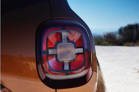 Die Rückleuchten des Dacia Duster erinnern an die des Jeep Renegade