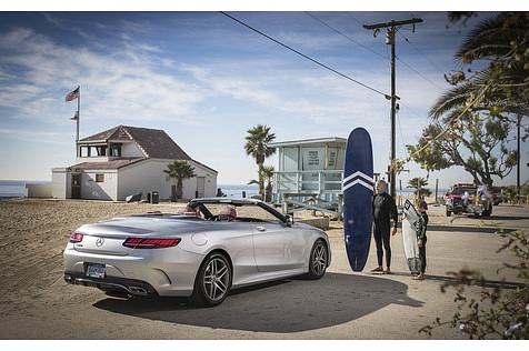 Mercedes S 560 Cabrio - das Stoffdach öffnet und schließt vollelektrisch