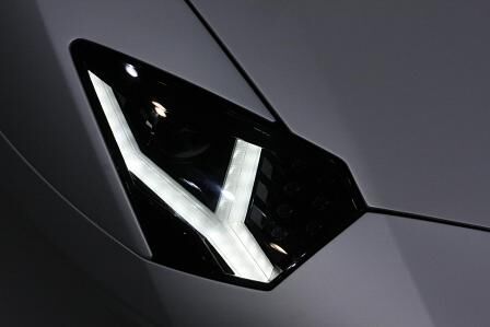 Lamborghini Aventador LP 700-4