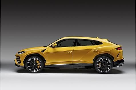 Das Lamborghini SUV ist 5,11 Meter lang