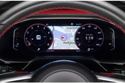 Voll digital: Das Cockpit des VW Polo GTI 2018