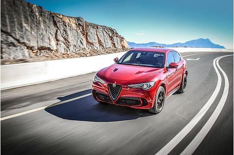 Alfa Romeo Stelvio Quadrifoglio - das Heck keilt gerne einmal aus