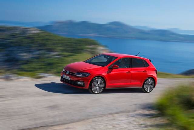 Begnügte sich der erste Polo GTI noch mit 88 kW/120 PS, kommt die aktuelle Version fast 20 Jahre später jetzt auf 147 kW/200 PS