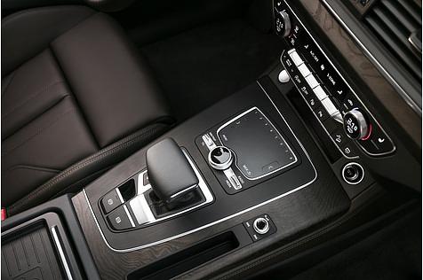 Audi Q5 2.0 TDI Quattro - die Mittelkonsole könnte ergonomischer sein