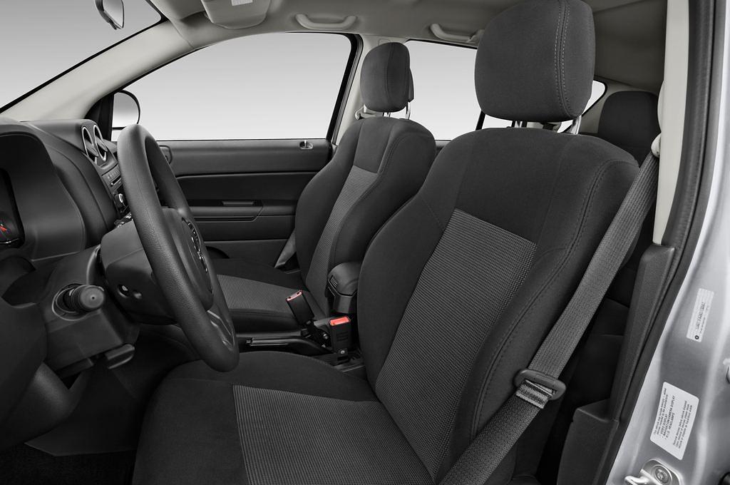 Jeep Compass (Baujahr 2011) Sport 5 Türen Vordersitze
