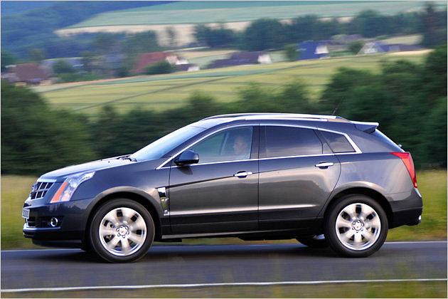 Der SRX ist 4,85 Meter lang