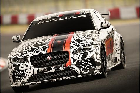 Jaguar XE Project 8 - derzeit laufen die ersten Texts auf dem Nürburgring