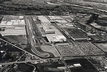Historische Aufnahme von Hondawerk in Suzuka.