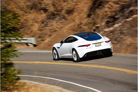 Jaguar F-Type P300 2.0 T - ausgewogenes und sportliches Fahrverhalten