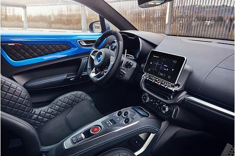 Der Touchscreen ist sieben Zoll groß