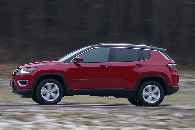 Mit 4,39 Meter Länge bietet der Compass ein typisches Kompakt-SUV-Format