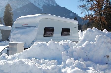 Ratgeber Wintercamping - Auf richtiges Gas und richtigen Diesel achten