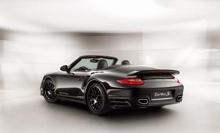 Porsche 911 Turbo S Edition 918 Spyder