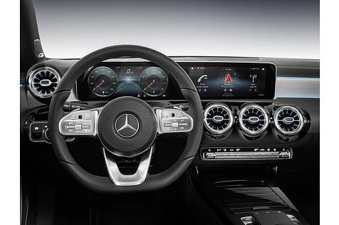 Das Cockpit der neuen Mercedes A-Klasse