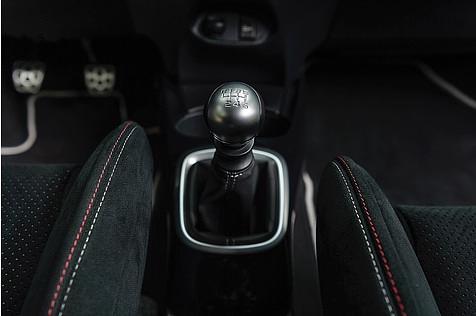 Den Toyota Yaris GRMN gibt es nur mit Handschaltung