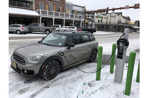 Mini Cooper S E Countryman All4 Jackson Hole - zum zweite Mal an einer Ladesäule
