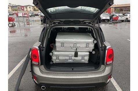 Mini Cooper S E Countryman All4 in Los Angeles - der Laderaum schluckt 405 Liter