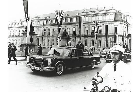 Mercedes 600 Pullman Baureihe W 100