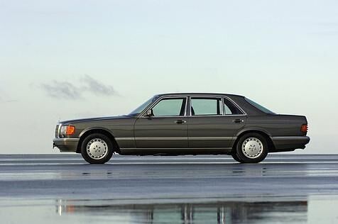 Mercedes 560 SEL Baureihe W 126 - mit 3,07 Meter langem Radstand
