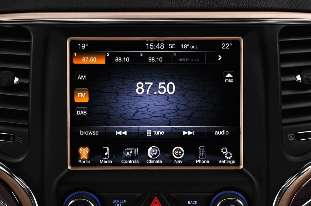 Jeep Grand Cherokee (Baujahr 2016) Overland 5 Türen Radio und Infotainmentsystem
