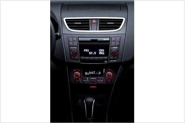 Ein CD-Radio mit MP3-Funktion ist beim Swift 4x4 immer mit dabei