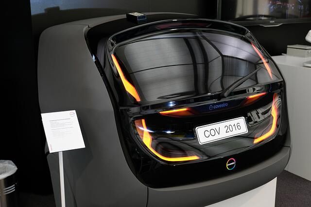 Polycarbonat isoliert besser als Glas