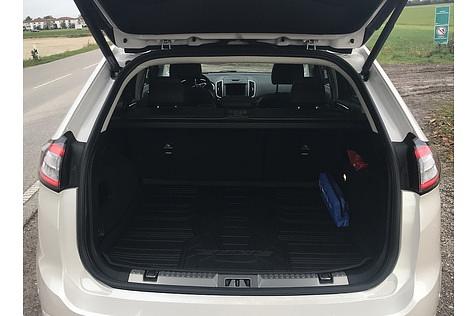 Ford Edge 2.0 TDCi - der Laderaum fasst über 600 Liter