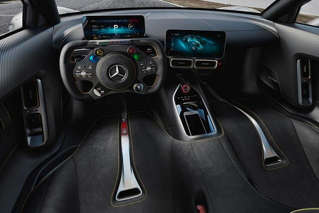 Ein Blick ins Cockpit des AMG Project One