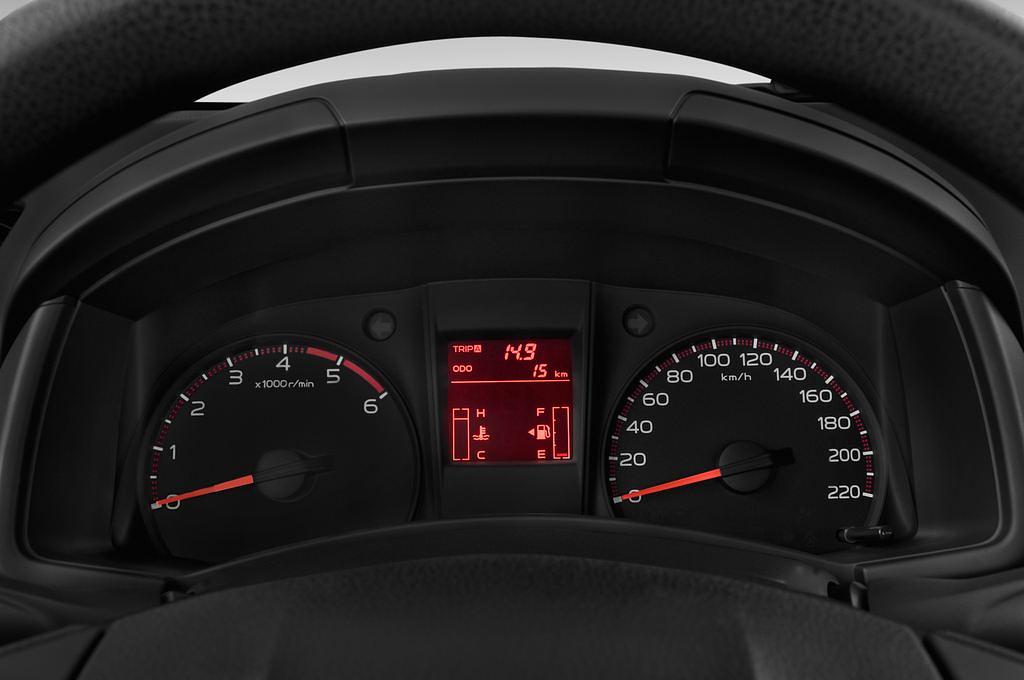 Isuzu D-Max (Baujahr 2015) 2.5 4Wd Basis Single Cab 3.5T 2 Türen Tacho und Fahrerinstrumente