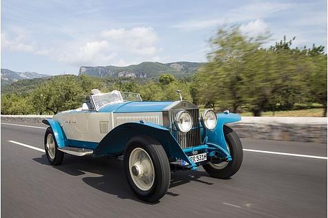 Einmal in Bewegung gekommen, fährt sich der Rolls-Royce 10EX geschmeidig