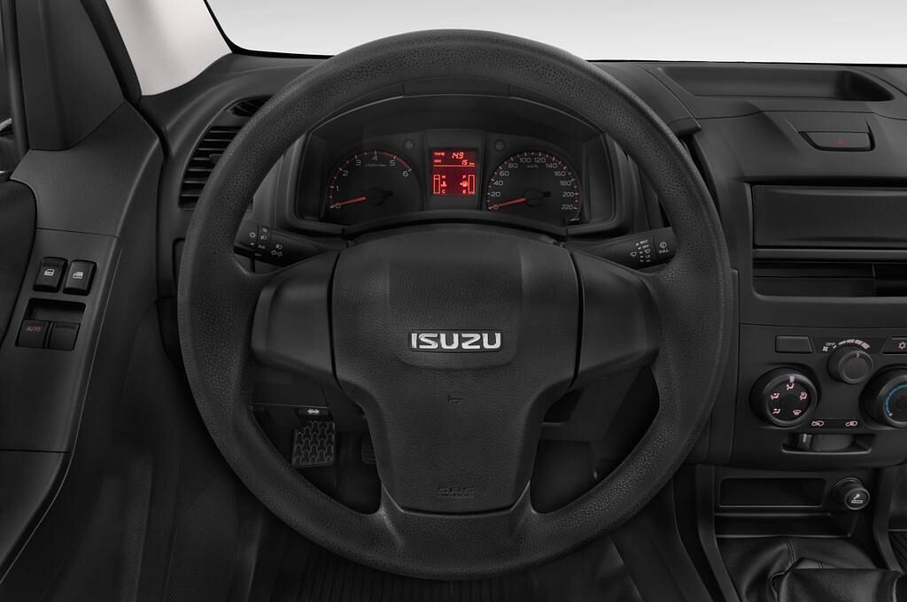 Isuzu D-Max (Baujahr 2015) 2.5 4Wd Basis Single Cab 3.5T 2 Türen Lenkrad