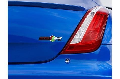 Jaguar XJR575