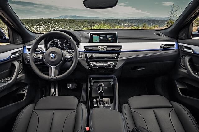 Der Innenraum ist typisch BMW