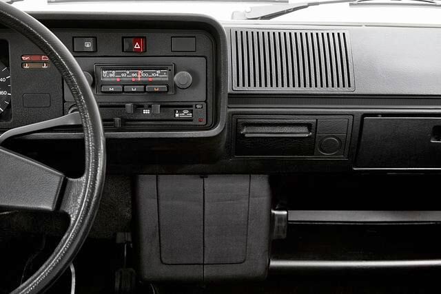 Das Autoradio im Wandel der Zeit - Im Rausch der Revolution