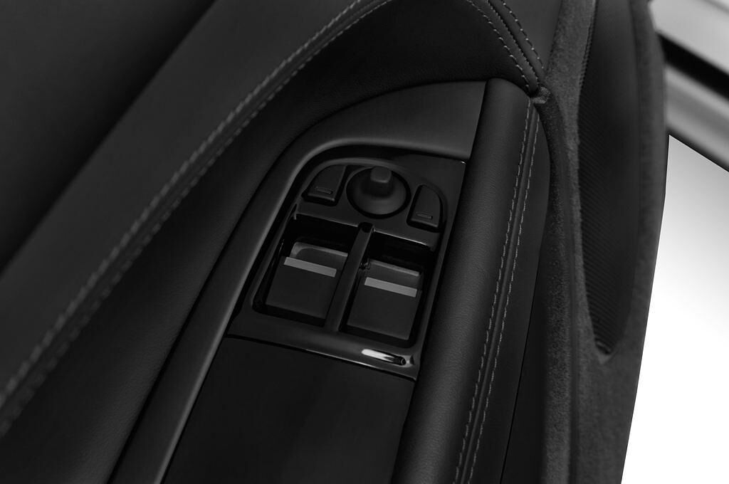 Jaguar XK Series (Baujahr 2015) R 2 Türen Bedienungselemente Tür
