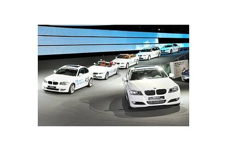 BMW Group startet mit kräftigem Absatzplus ins neue Jahr BMW Group startet mit kräftigem Absatzplus ins neue Jahr
