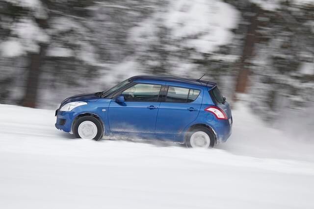 Ratgeber: Winterausrüstung für Autofahrer - Sieben Helfer für die kalte Jahreszeit