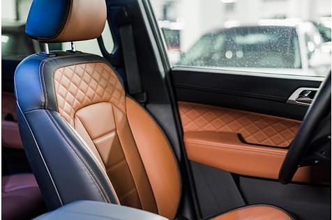 SsangYong Rexton e XDI 220 4WD - bequeme Sitze vorn