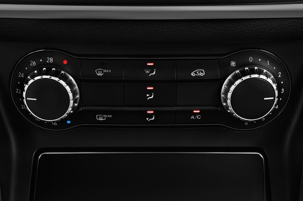 Mercedes CLA Shooting Brake (Baujahr 2017) Urban 5 Türen Temperatur und Klimaanlage