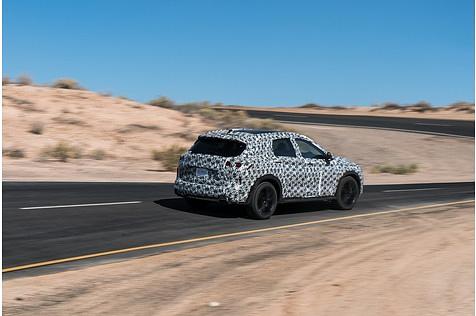 Infiniti QX 50 Prototyp - das Design kann sich sehen lassen - auch trotz Tarnung