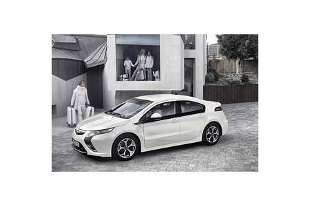 Genf 2011: Weltpremiere für den Opel Ampera in der Serienversion