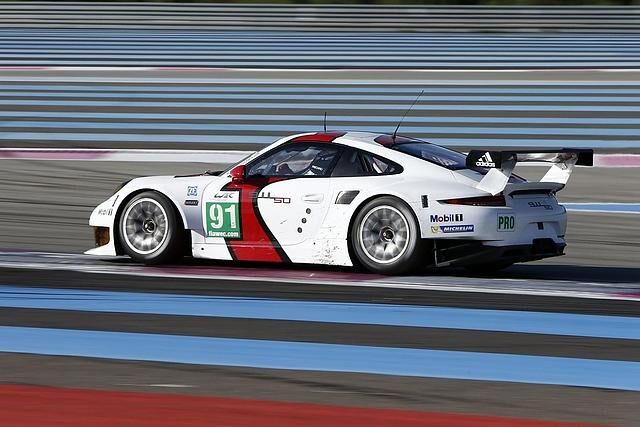 Le Mans Porsche 911 RSR 2013