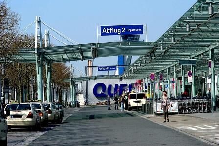 Deutschlandweit bieten rund 50 000 Taxis ihre Dienste an. Bildquelle: Hartmut910 Pixelio